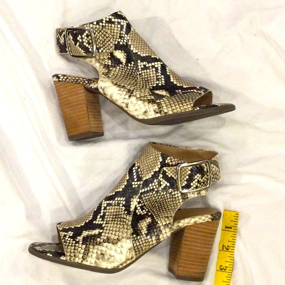 Vionic Blakey Snake Skin Open Toe Ankle Strap Block Heel Bootie Size 7 - Picture 3 of 6